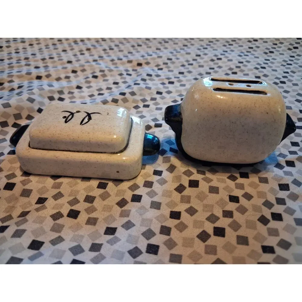 Vintage Kitchen Appliances Salt and Pepper Shakers